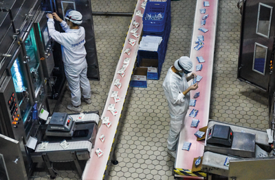 真假'鮮'牛奶 保質期長達20天，哪些乳企在'鉆空子'？